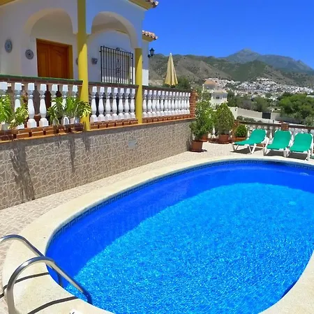 Isabel Villa Nerja